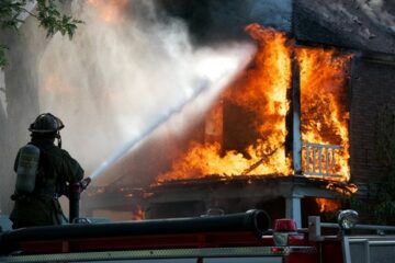 Gebäudeversicherung – Regress nach einem Brandschaden und Unterversicherung