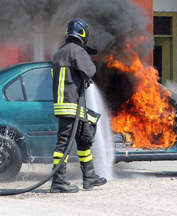 auto in brand gesetzt wer zahlt