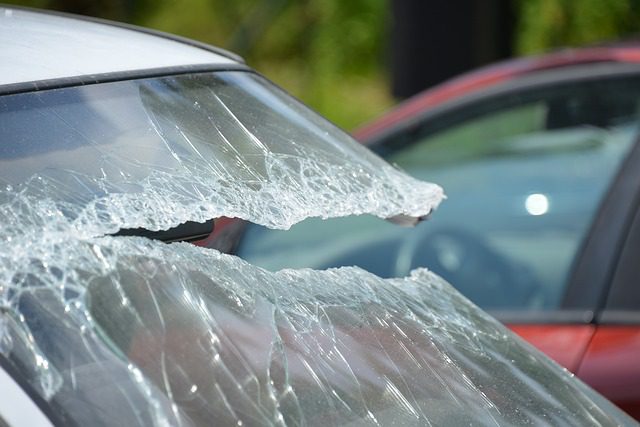 Teilkaskoversicherung: Haftung für Glasbruch durch Verschleiß