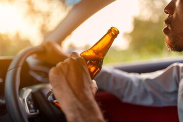 Unfall bei Alkoholfahrt von mehr als 2 Promille – Kürzung der Kaskoversicherungsleistungen auf Null