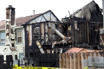 Wohngebäudeversicherung: Wiederherstellungsklausel bei Aufstockung eines Einfamilienhauses nach einem Brandschaden