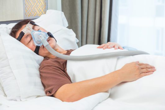 Krankheitskostenversicherung: Behandlung eines Schlafapnoe-Hyponoe-Syndroms
