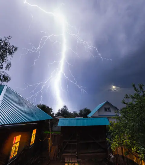 Elementarschaden VErsicherung bei Sturm und Hagel