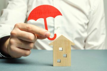 Wohngebäudeversicherung – Fristablauf – strenge Wiederherstellungsklausel