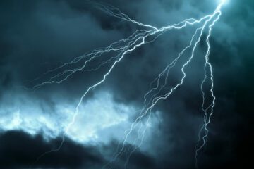 Versicherung gegen Blitz- und Überspannungsschäden – Kostenerstattung für Notreparatur