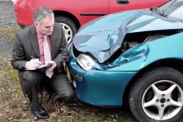 Wann zahlt die Versicherung nach einem Unfall?