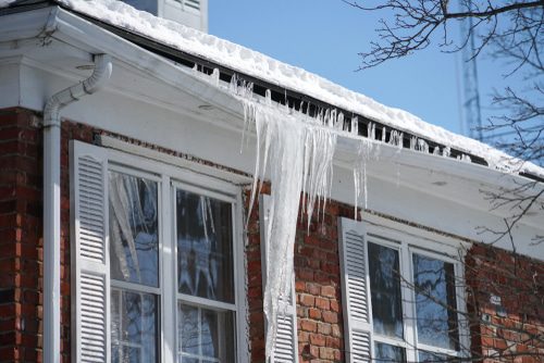 Gebäudeversicherung - fahrlässige Obliegenheitspflichtverletzung bei Frostschaden in Ferienhaus