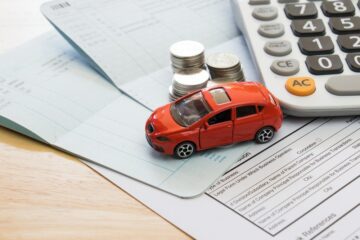 Prämienverzug in der Kraftfahrzeugversicherung – Kontoführungsgebühren und Bonitätsauskunft