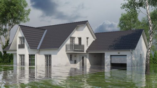 Einfamilienhaus mit Wasserschäden nach Überschwemmungen