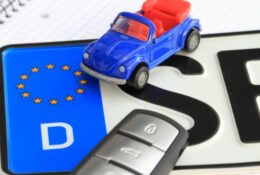 Kraftfahrzeugversicherung – Voraussetzung für Versicherungsschutz mit roten Kennzeichen