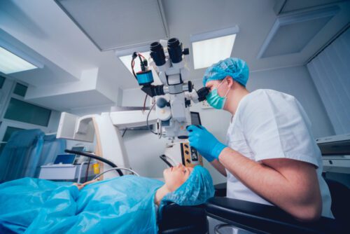 Einsatz Femtosekundenlaser bei Katarakt-Operation an Auge - Kostenersatz