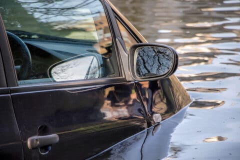 Hochwasserschaden Auto