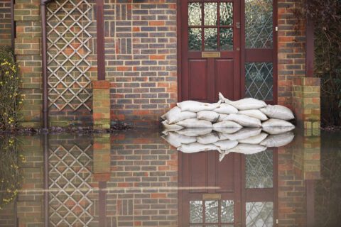 Elementarschadenversicherung -  Voraussetzungen einer Überschwemmung
