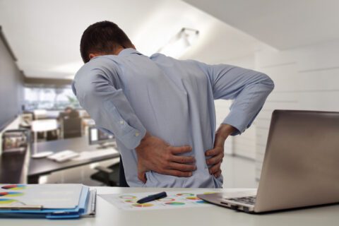Berufsunfähigkeitsversicherung - Arglistanfechtung nicht angezeigte Rückenbeschwerden