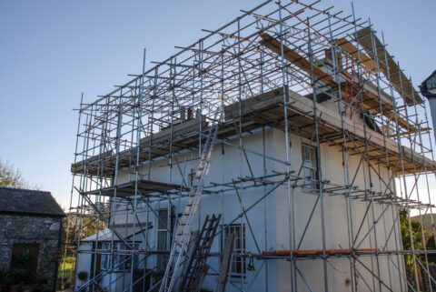 Wohngebäudeversicherung - Risikoausschluss während Umbau- und Sanierungsarbeiten